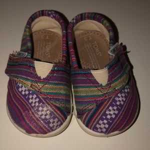 Adorable toddler TOMS